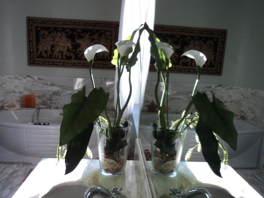 Villa Altar Bolano Bilik gambar
