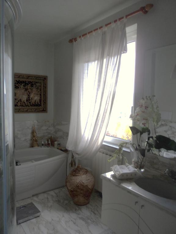 Villa Altar Bolano Bilik gambar